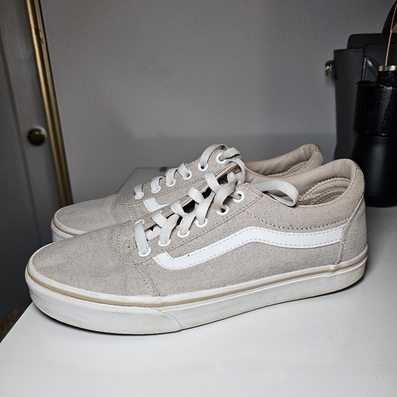 VANS - Picture 3 of 7